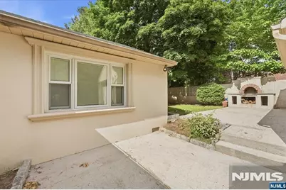 3-27 Kenneth Avenue, Fair Lawn, NJ 07410 - Photo 32