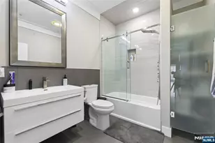 23 Lasher Ln, Edgewater, NJ 07020 - Photo 18