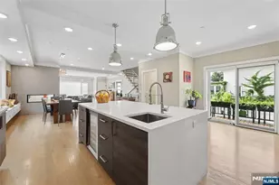 23 Lasher Ln, Edgewater, NJ 07020 - Photo 8
