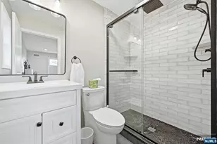 1135 Stonewall Ln, Secaucus, NJ 07094 - Photo 18