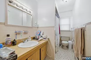 1135 Stonewall Ln, Secaucus, NJ 07094 - Photo 38