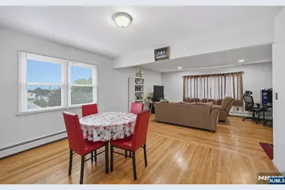 1135 Stonewall Lane, Secaucus, NJ 07094 - Photo 34