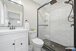 1135 Stonewall Ln, Secaucus, NJ 07094 - Photo 18