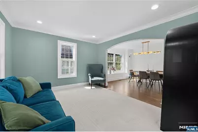 390 Prospect Street, Glen Rock, NJ 07452 - Photo 2
