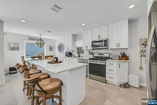 300 Graphic Blvd, New Milford, NJ 07646 - Photo 10