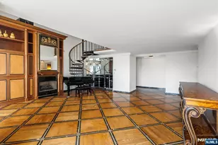 200 Old Palisade Road Th5, Fort Lee, NJ 07024 - Photo 8
