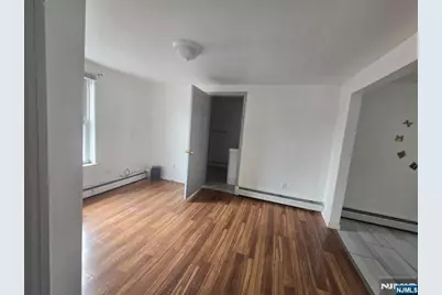255 Jackson Avenue, Hackensack, NJ 07601 - Photo 6