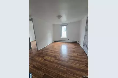 255 Jackson Avenue, Hackensack, NJ 07601 - Photo 12