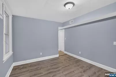 529 Clinton Street, East Orange, NJ 07018 - Photo 12