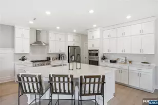 11 Pimlico Pl, Oakland, NJ 07436 - Photo 4