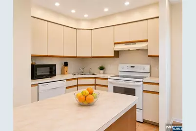 99 Teaneck Road 317 #317, Ridgefield Park, NJ 07660 - Photo 6