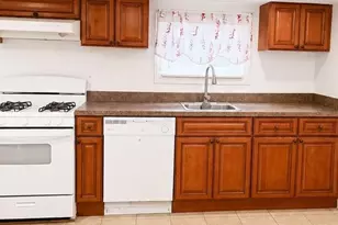 233 Jackson Ave, Hackensack, NJ 07601 - Photo 4