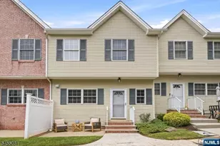 29 Riga Ct, Scotch Plains Township, NJ 07076 - Photo 2