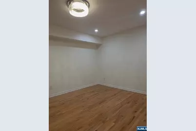 700 Schuyler G33 #G33, Kearny, NJ 07032 - Photo 8