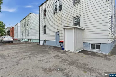 68 Halstead Street, Newark, NJ 07106 - Photo 20