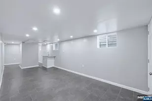 68 Halstead St, Newark, NJ 07106 - Photo 8