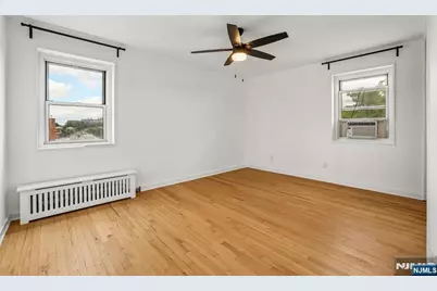 2215 Central 5D #5D, Fort Lee, NJ 07024 - Photo 10