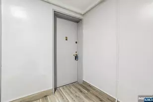 2215 Central 5D, Fort Lee, NJ 07024 - Photo 14