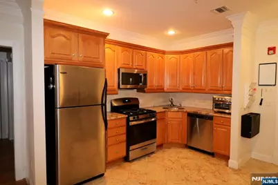 411-419 Chestnut 3C #3C, Newark, NJ 07105 - Photo 8