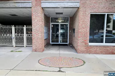 411-419 Chestnut 3C #3C, Newark, NJ 07105 - Photo 1