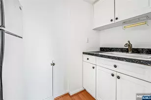 2185 Lemoine 5B, Fort Lee, NJ 07024 - Photo 8