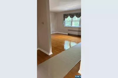 430 Beverly Road 2W #2W, Teaneck Township, NJ 07666 - Photo 2