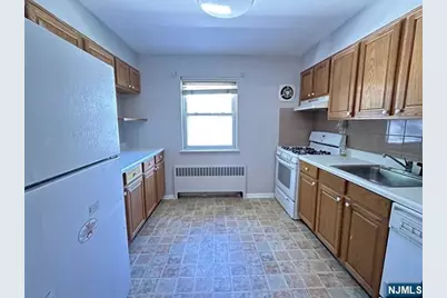 430 Beverly Road 2W #2W, Teaneck Township, NJ 07666 - Photo 6