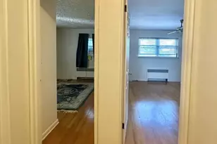430 Beverly Road 2W, Teaneck Township, NJ 07666 - Photo 2