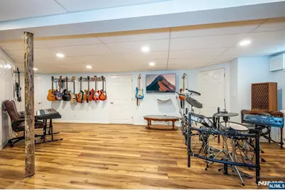325 Terhune Avenue, Passaic, NJ 07055 - Photo 20