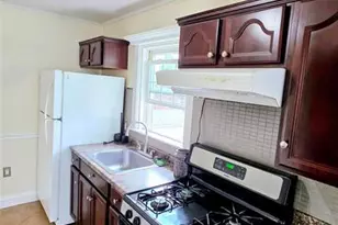 31 Hedden Terrace 2nd Floor, North Arlington, NJ 07031 - Photo 2