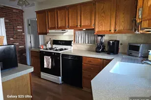 569 Center Ave, River Edge, NJ 07661 - Photo 6