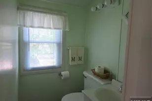 569 Center Ave, River Edge, NJ 07661 - Photo 16