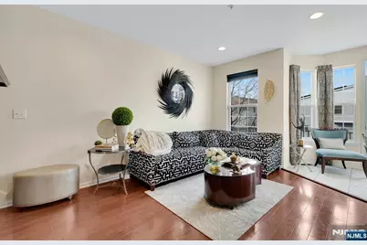 5 Creekside Court, Secaucus, NJ 07094 - Photo 16