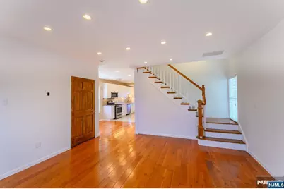 25 Bond Street, Wallington, NJ 07057 - Photo 8