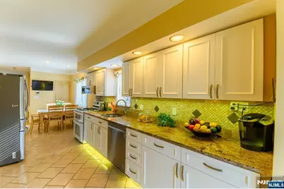 25 Bond Street, Wallington, NJ 07057 - Photo 2