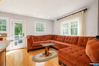 207 Stonehouse Road, Glen Ridge, NJ 07028 - Photo 6
