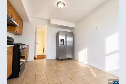 480 North Avenue 2nd Fl #2nd FL, Fort Lee, NJ 07024 - Photo 8
