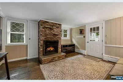 41 E Crescent Avenue, Mahwah, NJ 07430 - Photo 12