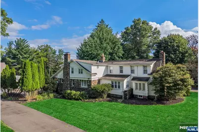41 E Crescent Avenue, Mahwah, NJ 07430 - Photo 1