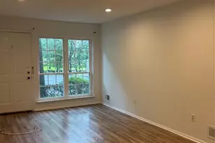 297 Larch Ln, Mahwah, NJ 07430 - Photo 4