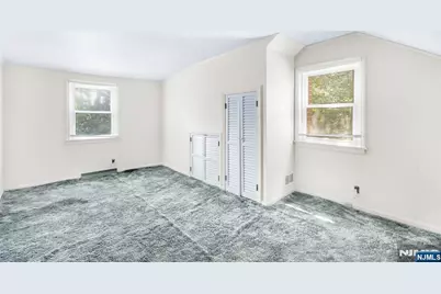 349 N Ridgewood Boulevard, Washington Township, NJ 07676 - Photo 28