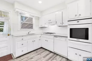 349 N Ridgewood Blvd, Washington Township, NJ 07676 - Photo 18