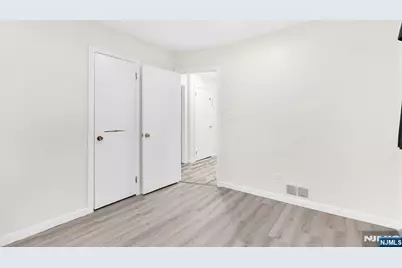 349 N Ridgewood Boulevard, Washington Township, NJ 07676 - Photo 20