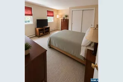 33 Smith Street, Waldwick, NJ 07463 - Photo 10