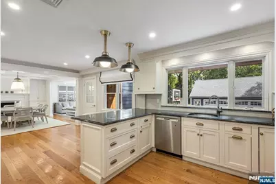 200 Katherine Road, Ridgewood, NJ 07450 - Photo 12