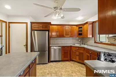 546 Lynn Street, Ridgewood, NJ 07450 - Photo 10
