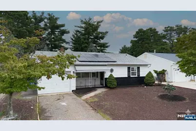 124 Northumberland Drive, Toms River, NJ 08757 - Photo 2