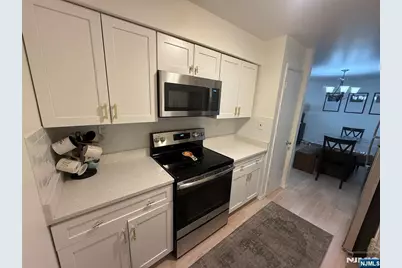 250 Grant Avenue C38 #C38, Lyndhurst Township, NJ 07071 - Photo 2