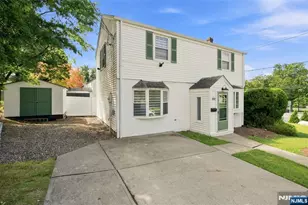 100 Overlook Ave, Leonia, NJ 07605 - Photo 38