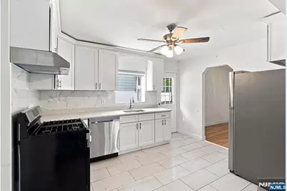 100 Overlook Avenue, Leonia, NJ 07605 - Photo 10
